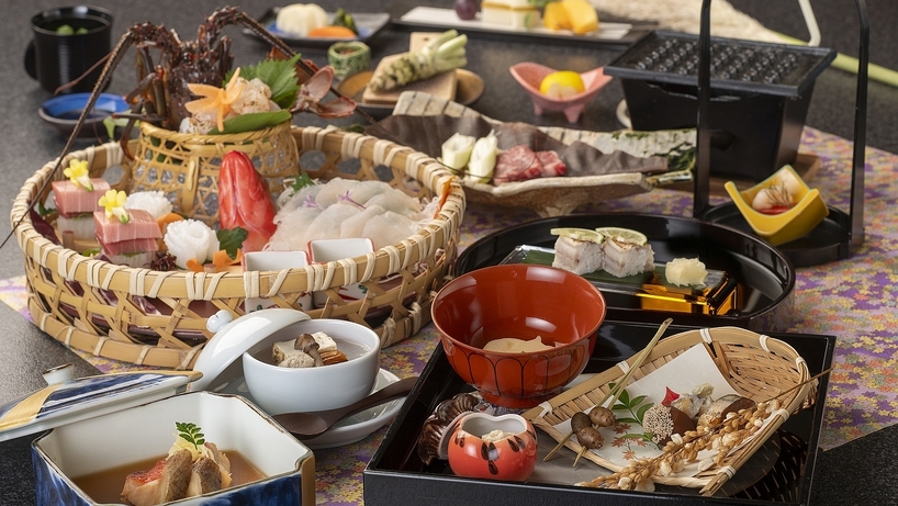 素材の質を高めた贅沢会席　響（ゆら）／ お部屋食・庭園付露天風呂客室