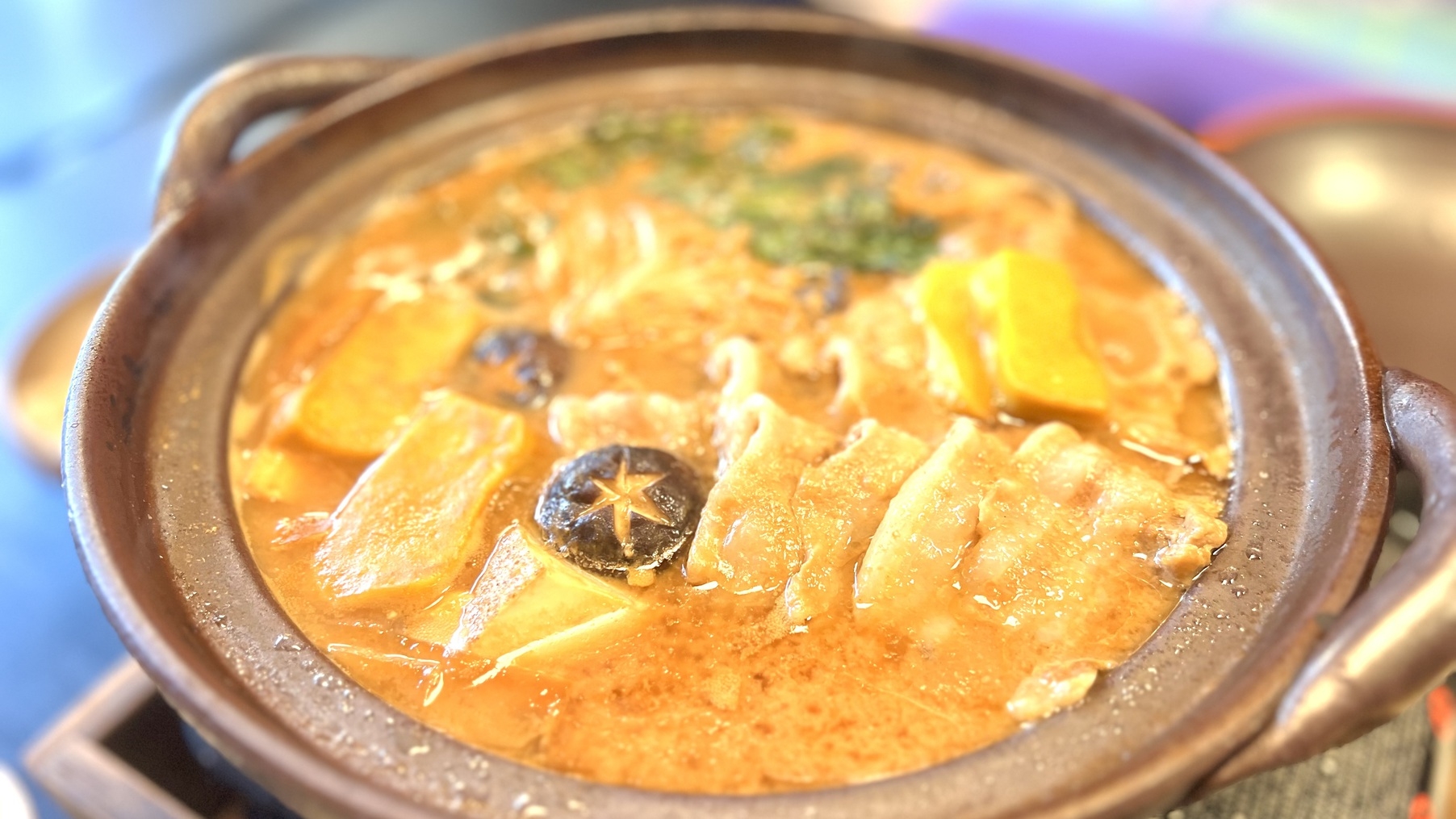 【部屋食│僧兵鍋プラン】期間限定・湯の山名物鍋「猪鹿鳥と僧兵味噌」大鍋　