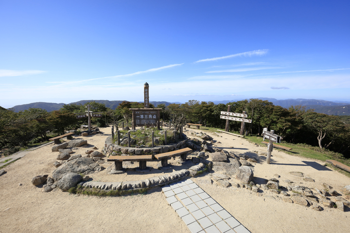 【広間食│Let’s登山★嬉しい10大特典】登山口送迎・行動食・温泉・無料駐車場 ＜1泊2食付＞D