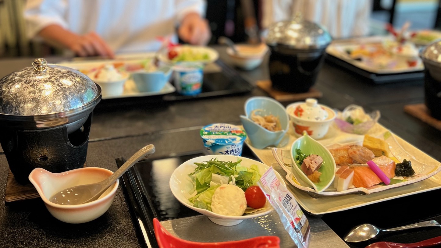 【10％OFF】【楽天スーパーSALE】【最上階の贅沢】＜広間食│みえ会席＞　新和モダン客室で寛ぐ