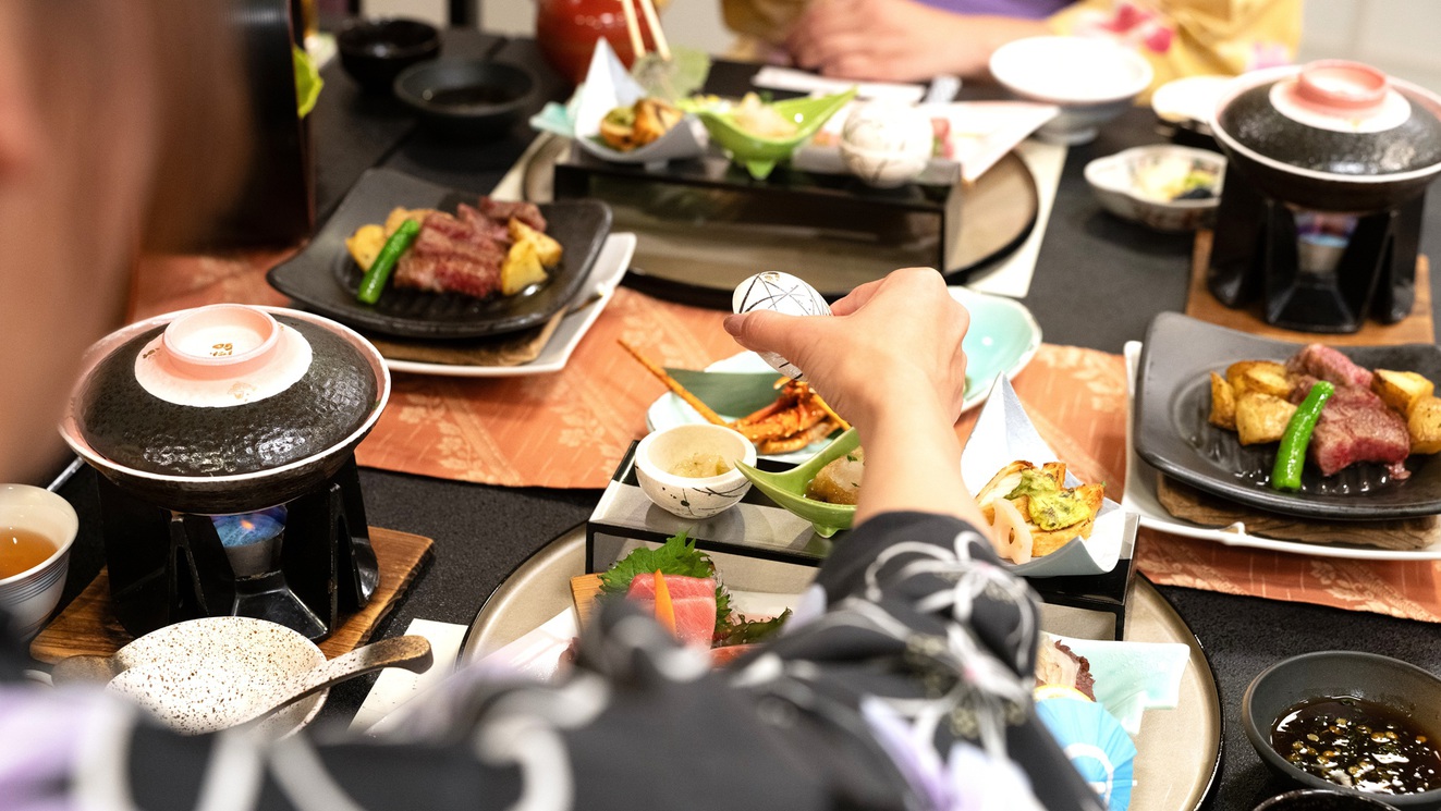 【10％OFF】【楽天スーパーSALE】【最上階の贅沢】＜広間食│みえ会席＞　新和モダン客室で寛ぐ