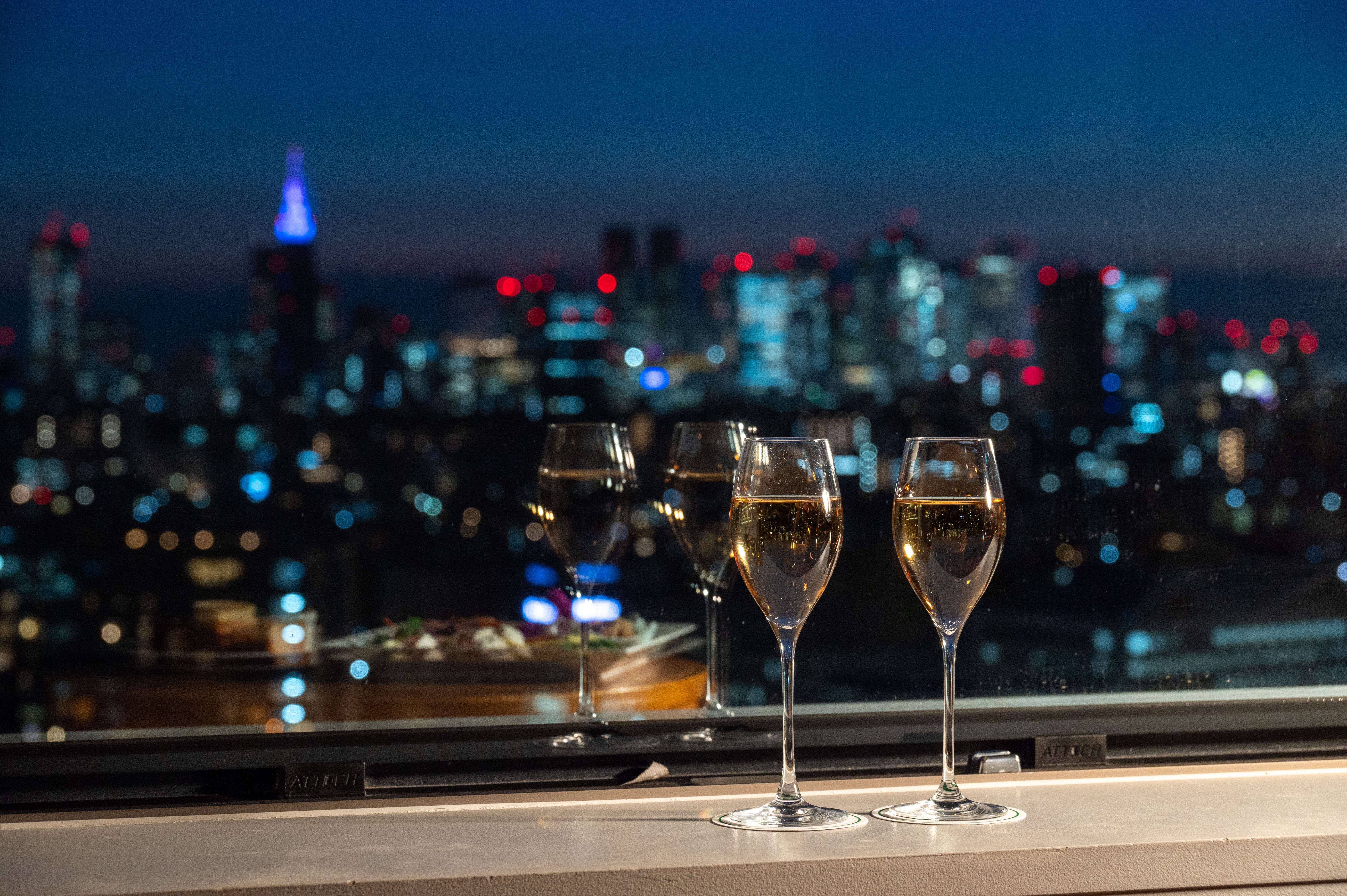部屋からの夜景（イメージ）
