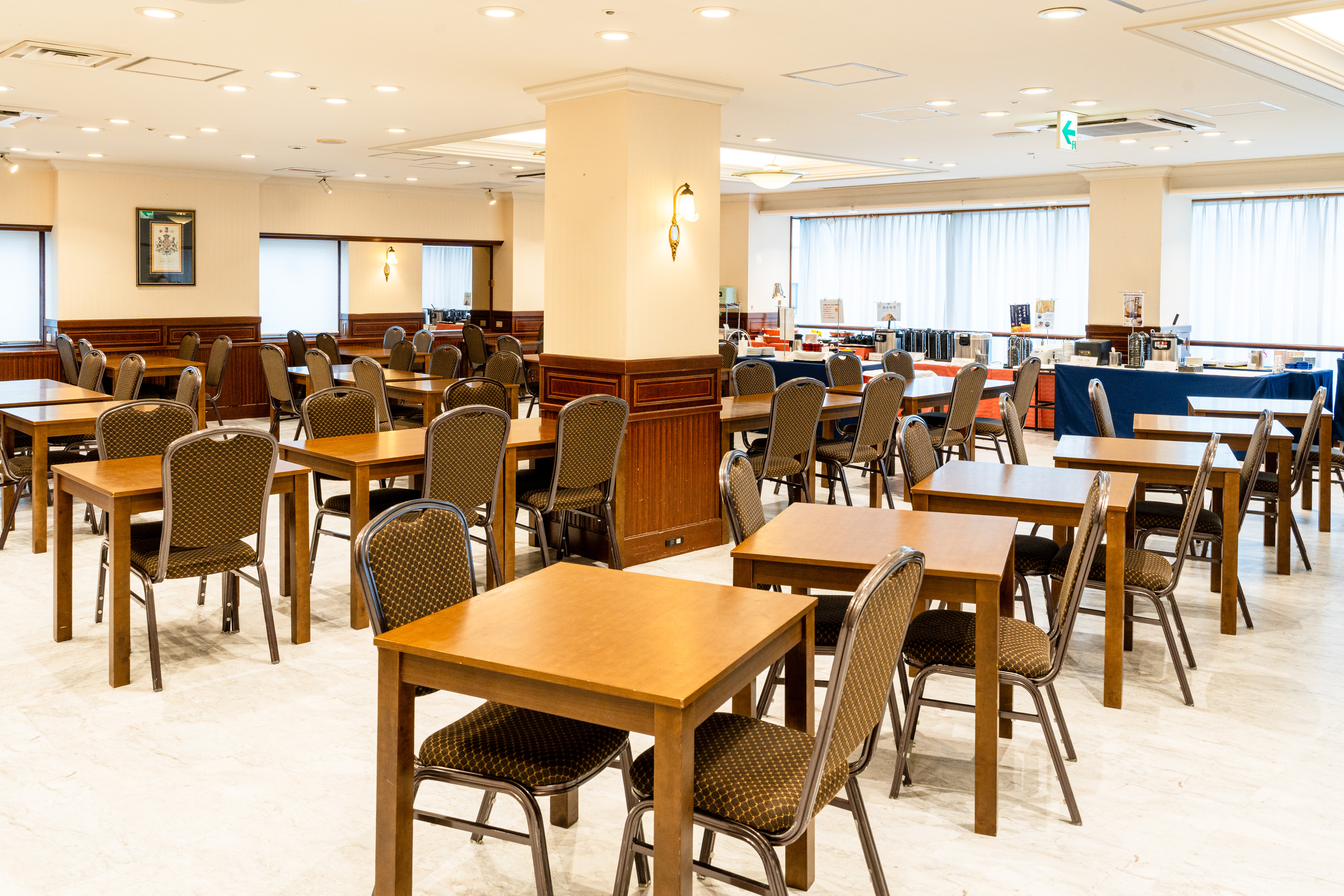 朝食会場