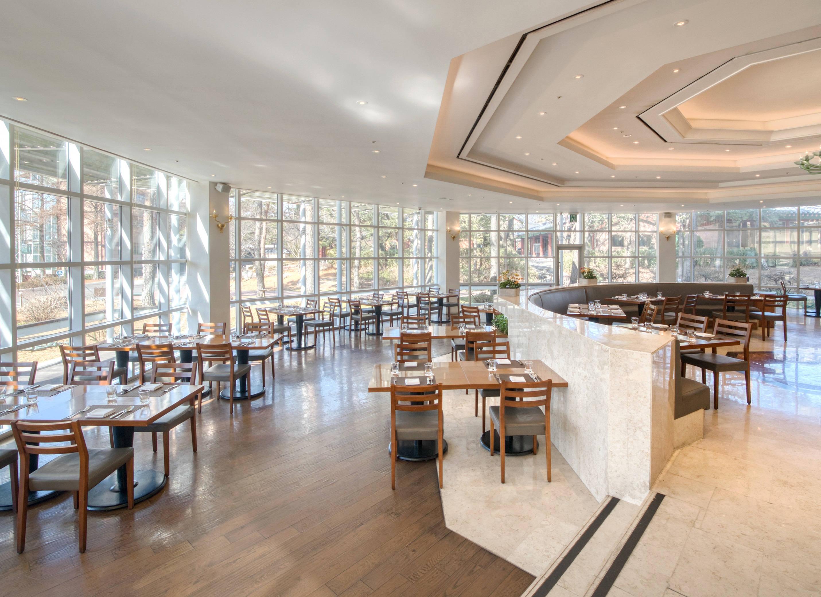 朝食レストラン