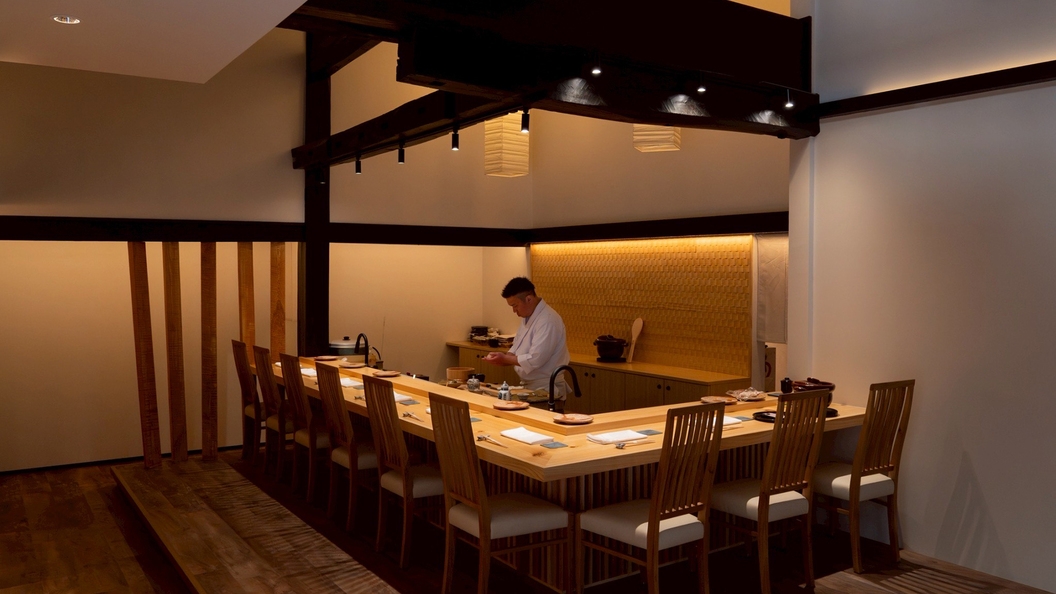 【1泊2食付】海の恵みに舌鼓♪鮨堪能プラン＜お食事18：00＞
