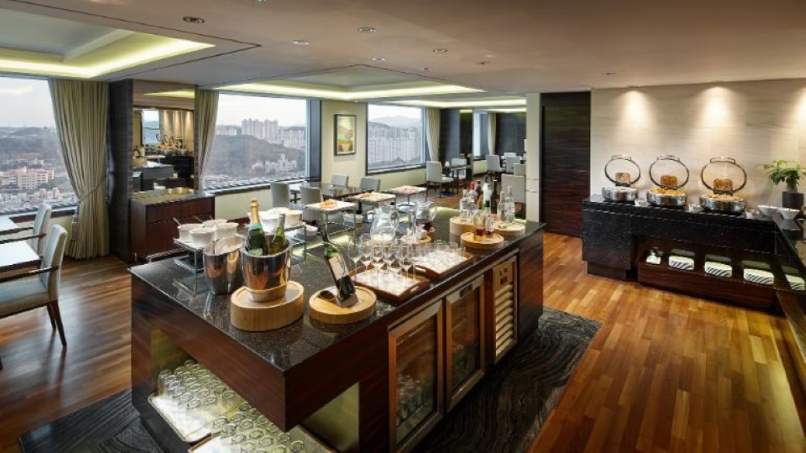 クラブラウンジ