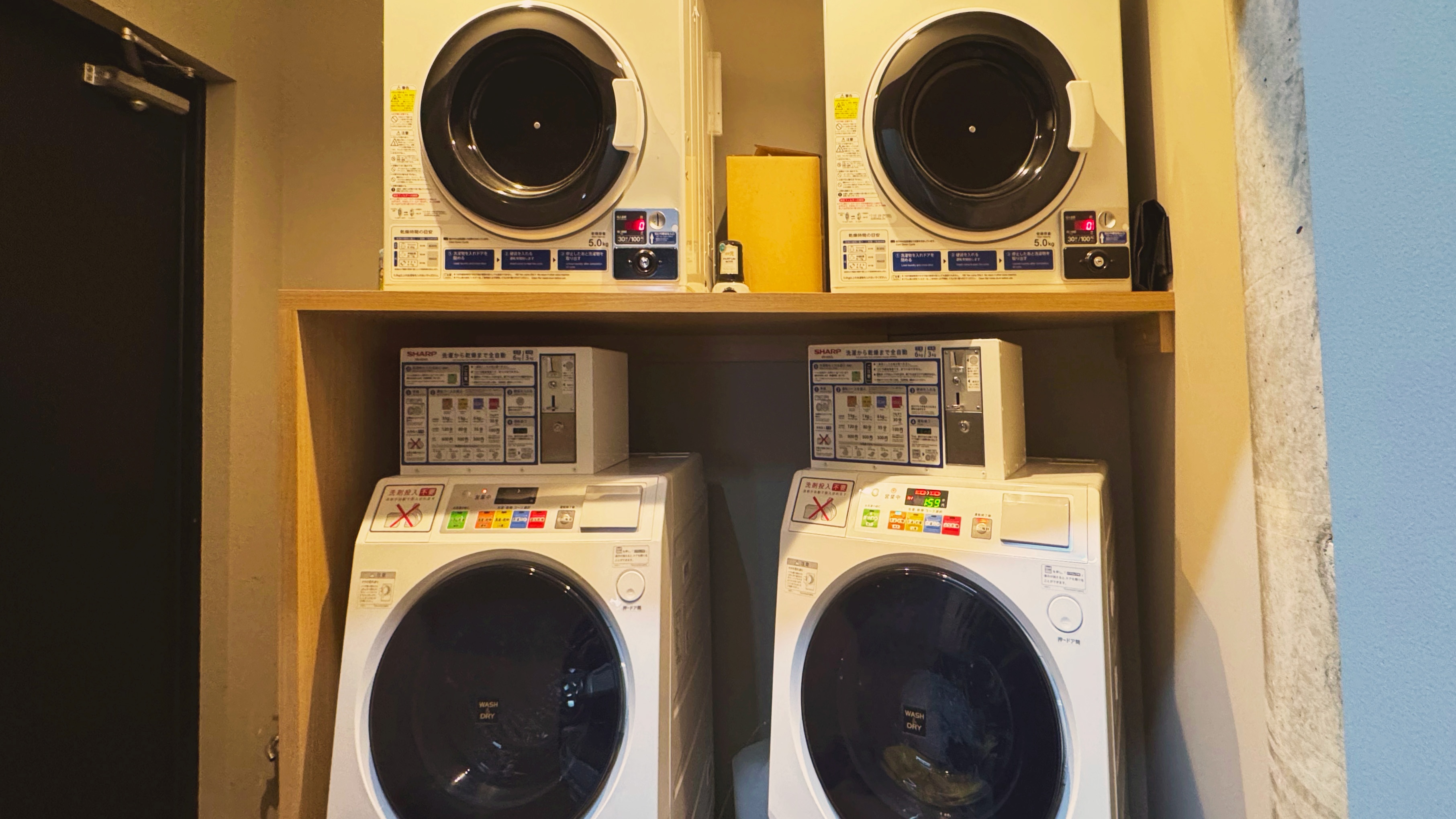 *メイン棟4階・タワー棟2階／自由にご利用いただける、製氷機、電子レンジを用意しています