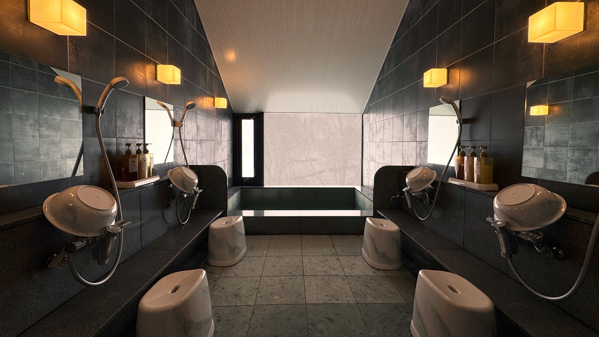 *メイン棟／大浴場