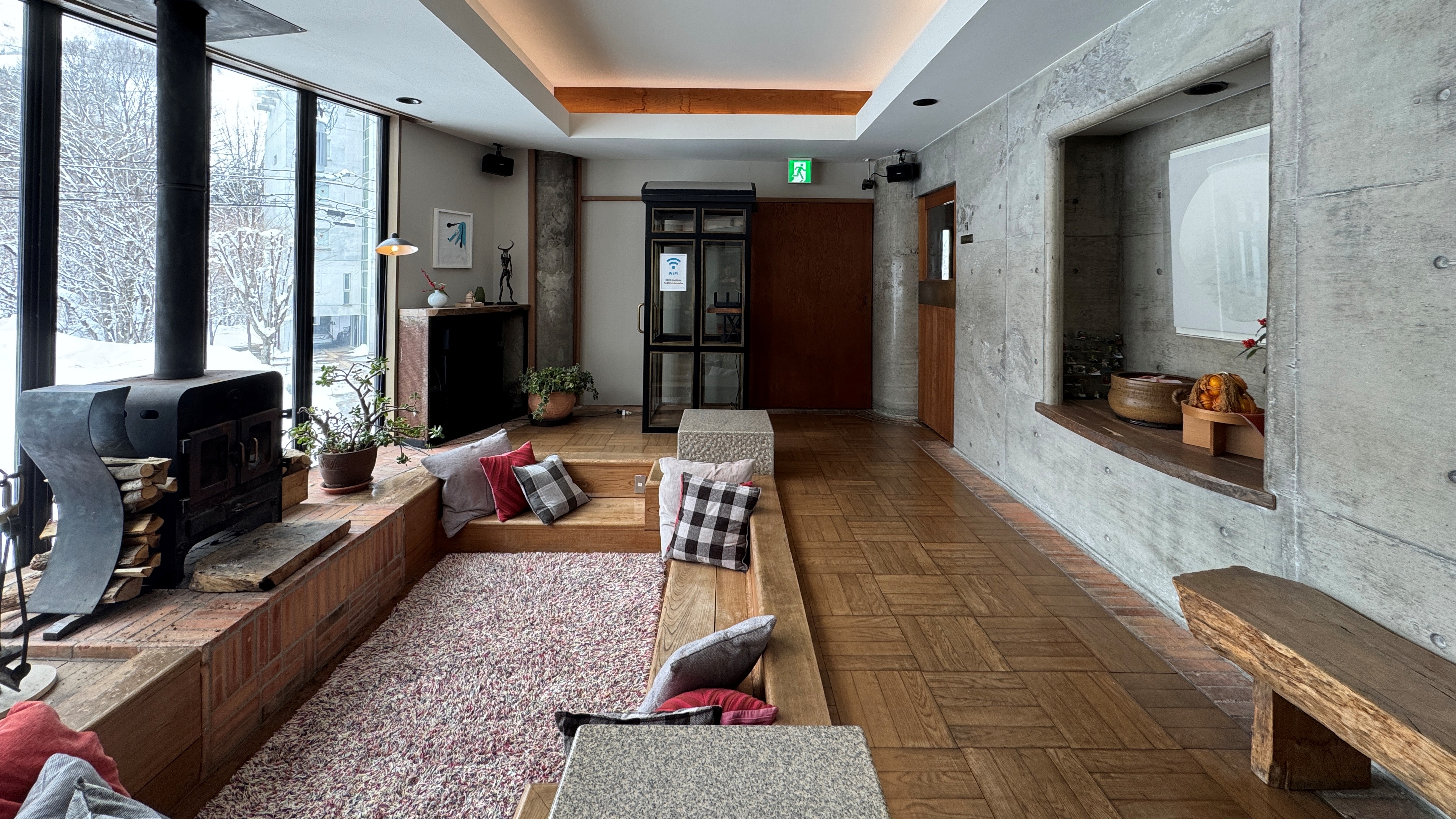 *館内／本館 ロビー