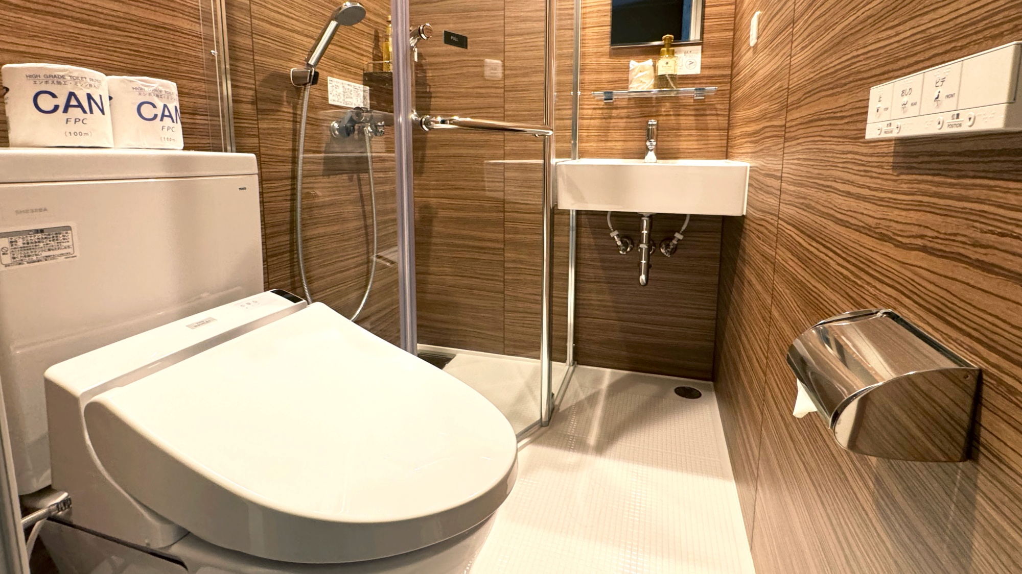 *メイン棟 和洋室／バス・トイレ付