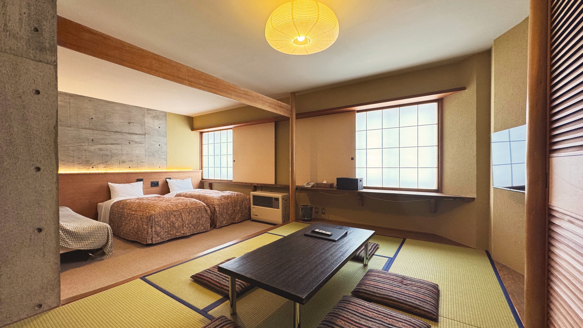 *メイン棟 和洋室