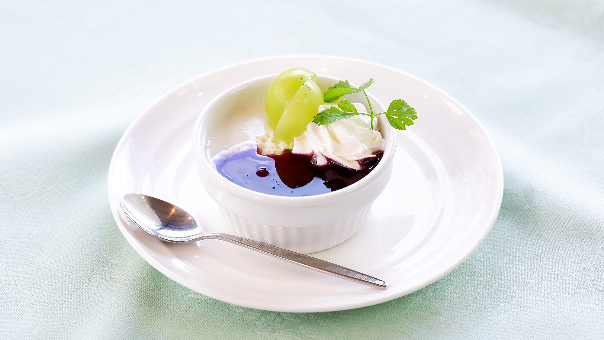 ・【夕食一例】締めくくりにふさわしい、ほっと癒されるデザートをご用意いたします