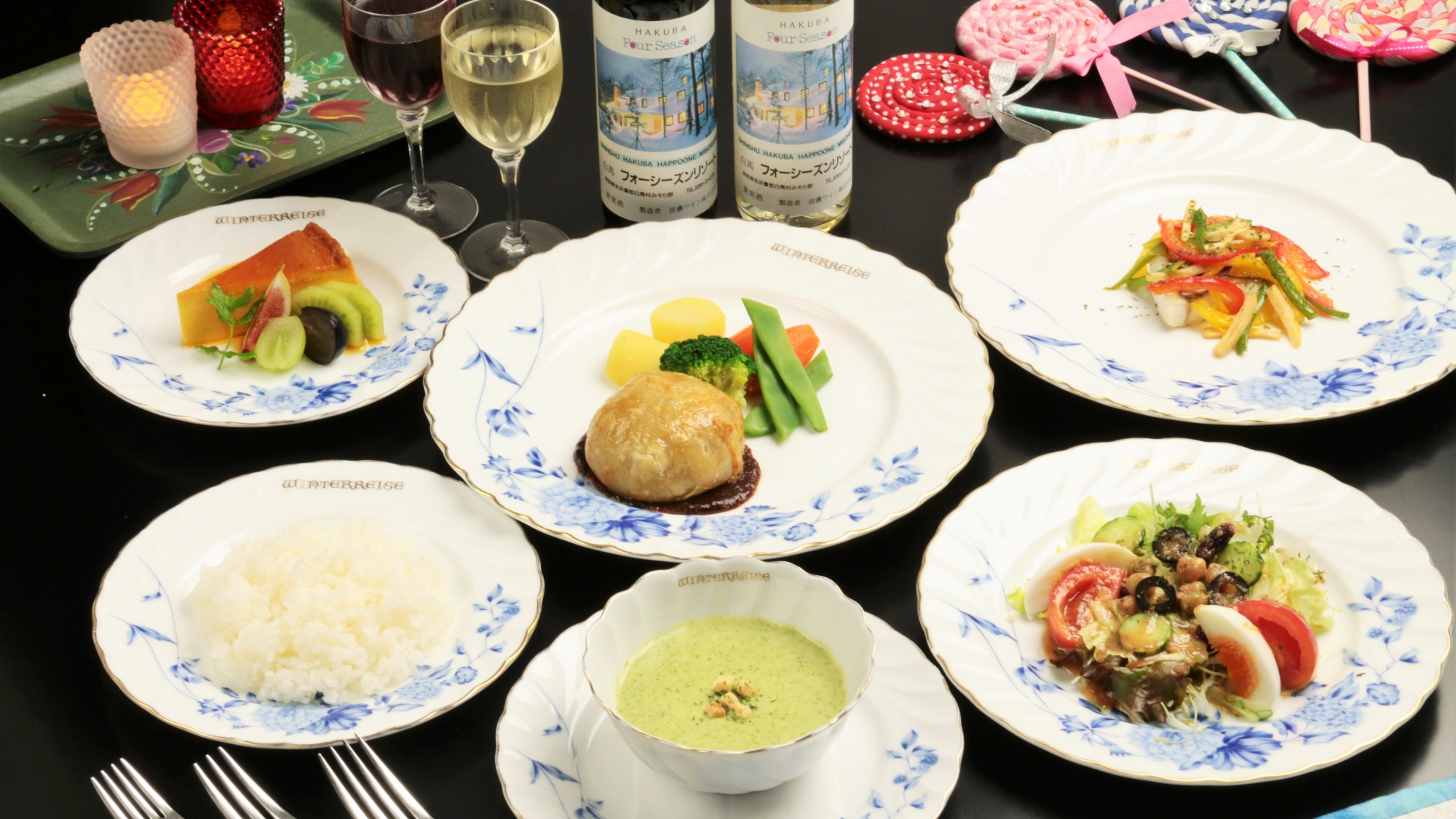 【食事】夕食。「自家製野菜」と「地場野菜」をふんだんに使用し、出来たてにこだわってご用意するフルコースディナーです。