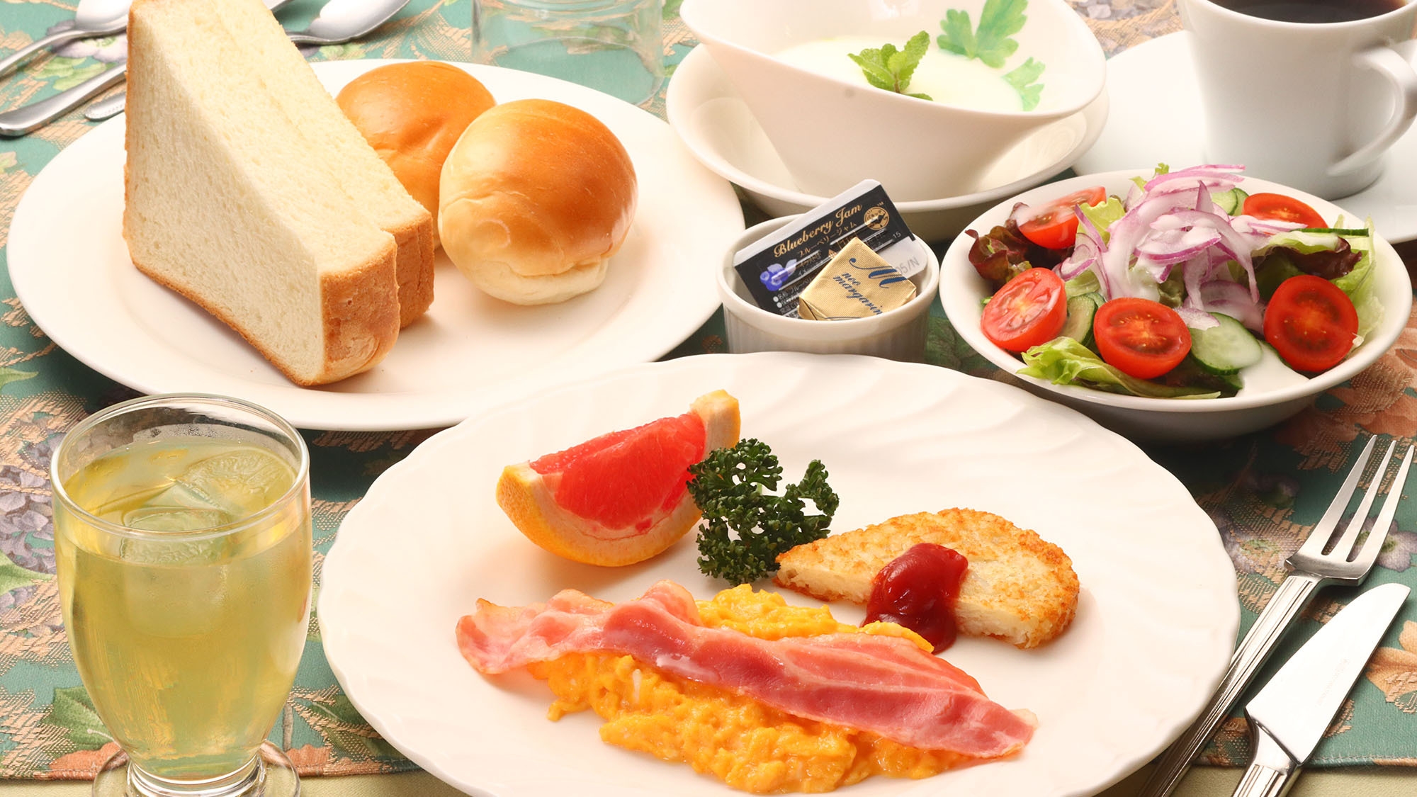 【冬季朝食付】夜は自由に、朝は暖炉のあるレストランで日替り朝食♪最終イン23時！全室Wi-Fi完備