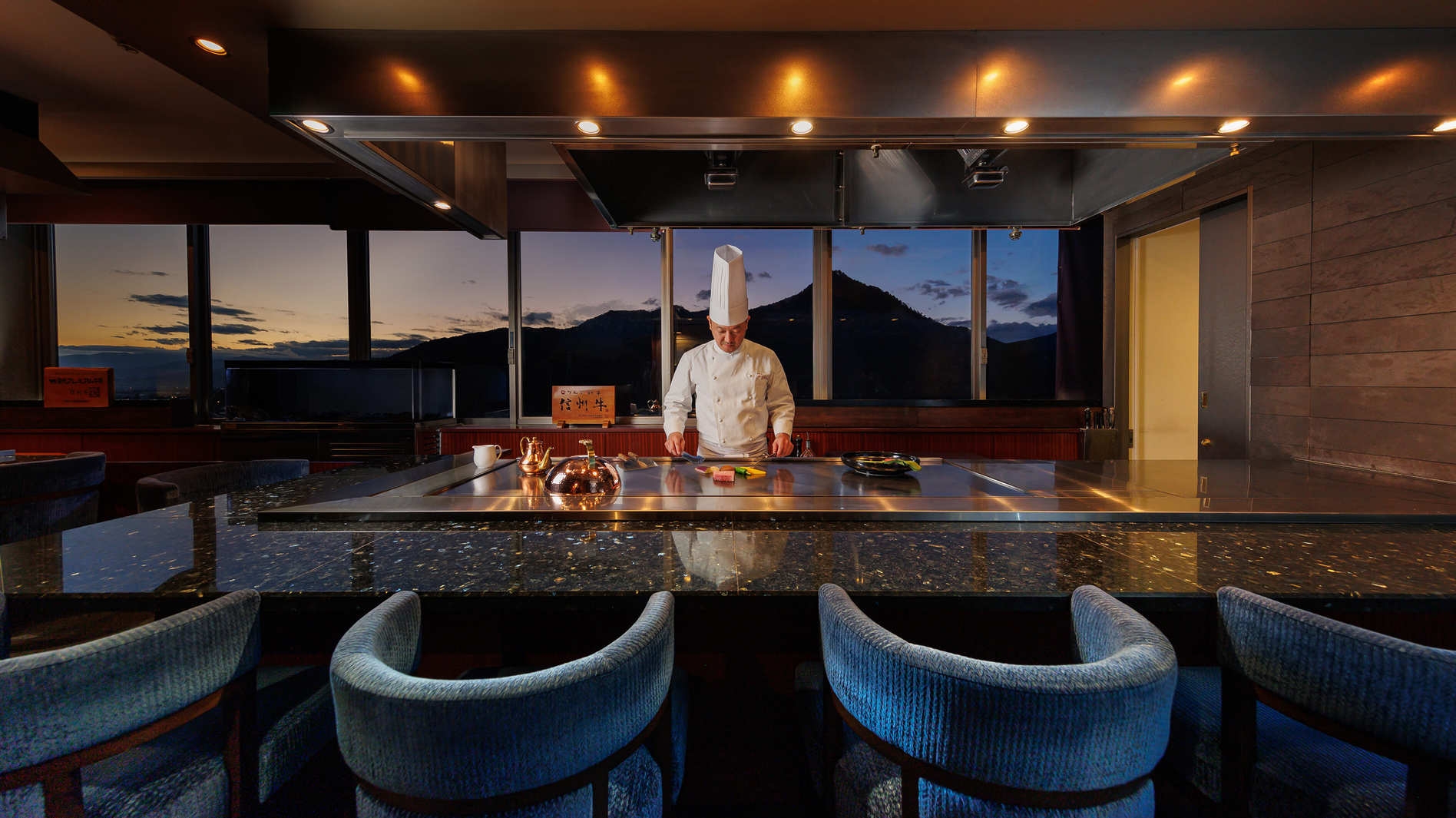 【夕朝食付】【至福のひととき】16F最上階で味わう信州牛＆和牛 鉄板焼き