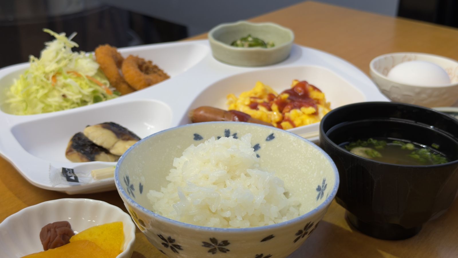 【朝食バイキング】