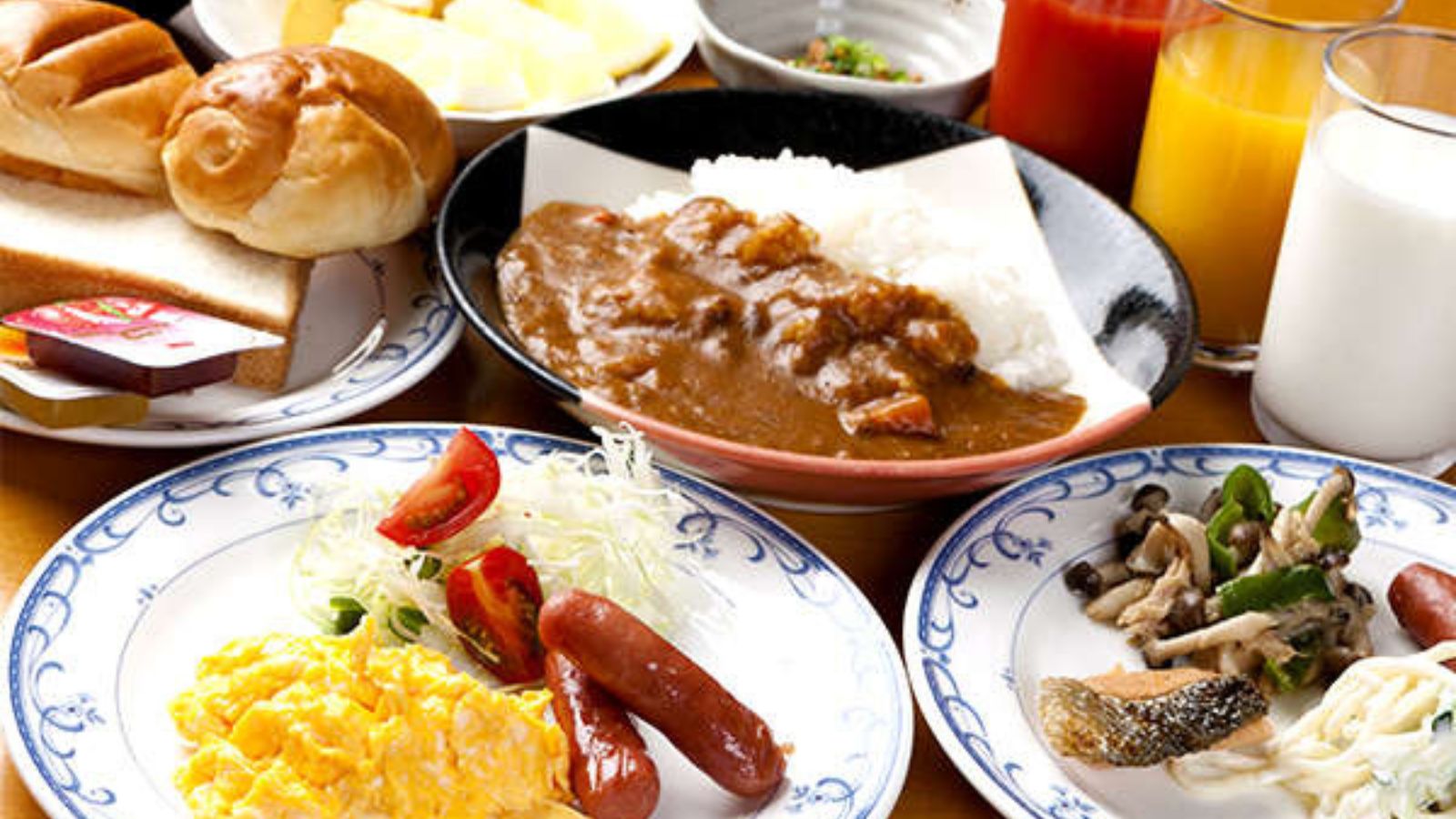 06：45～09：00の朝食（コロナ禍対策対応中）