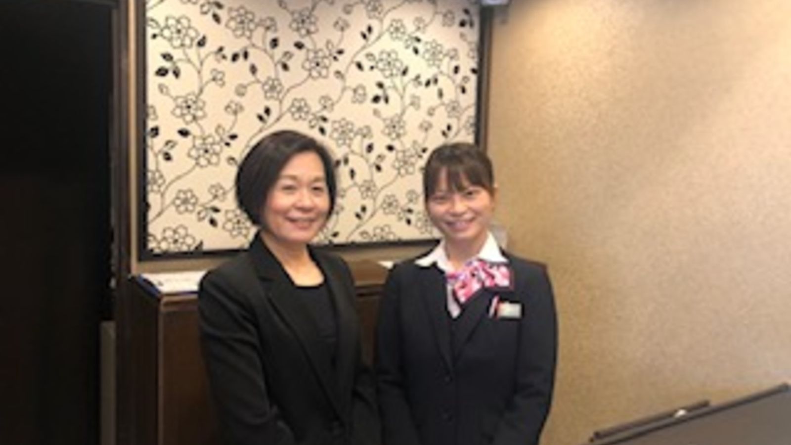 フロントでございます。