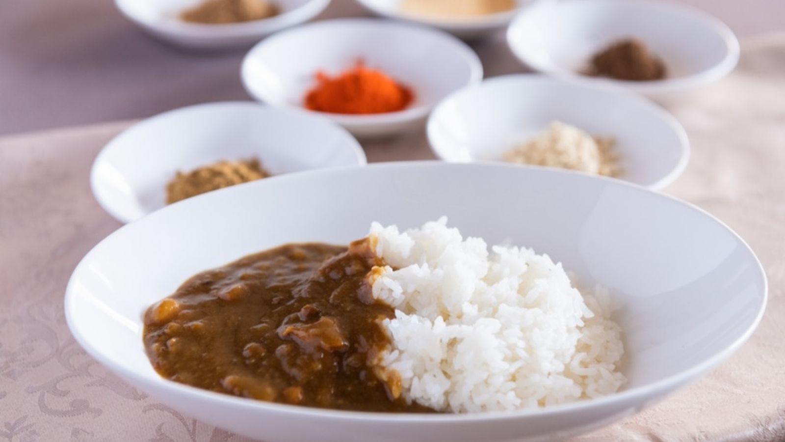 大人気の名物朝カレー！