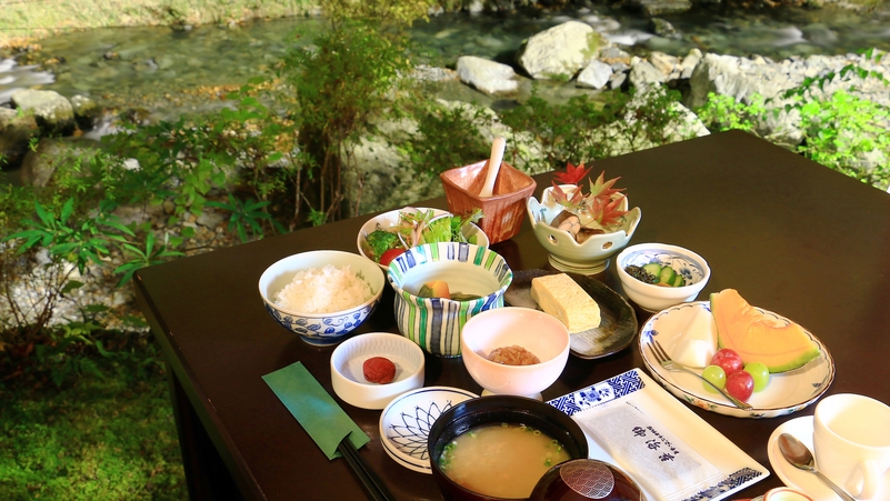 【黒松〜kuromatu〜】当館グレードアップコース…旬の地元食材を使った創作会席