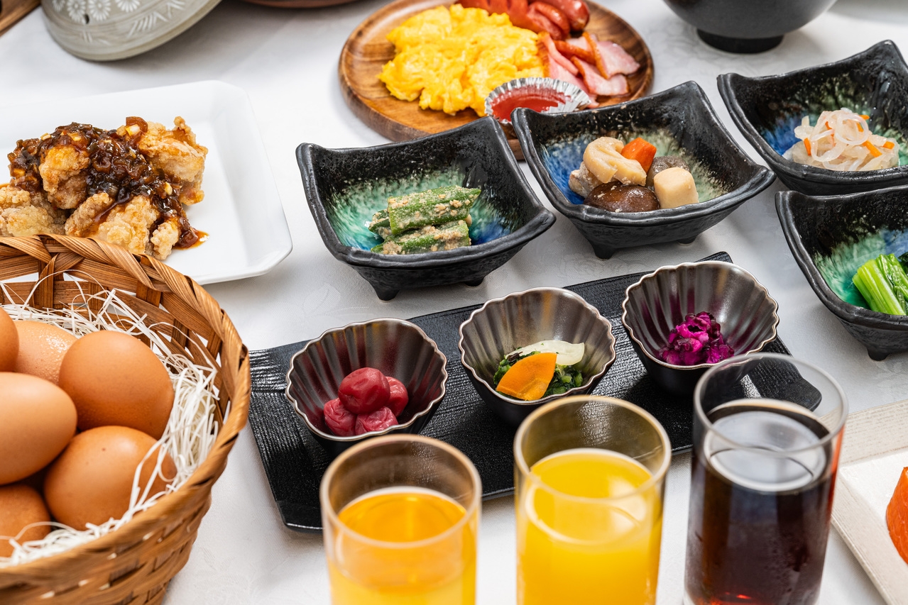 【朝食付き】山形名物芋煮と県内産『つや姫』を味わう和朝食バイキングプラン
