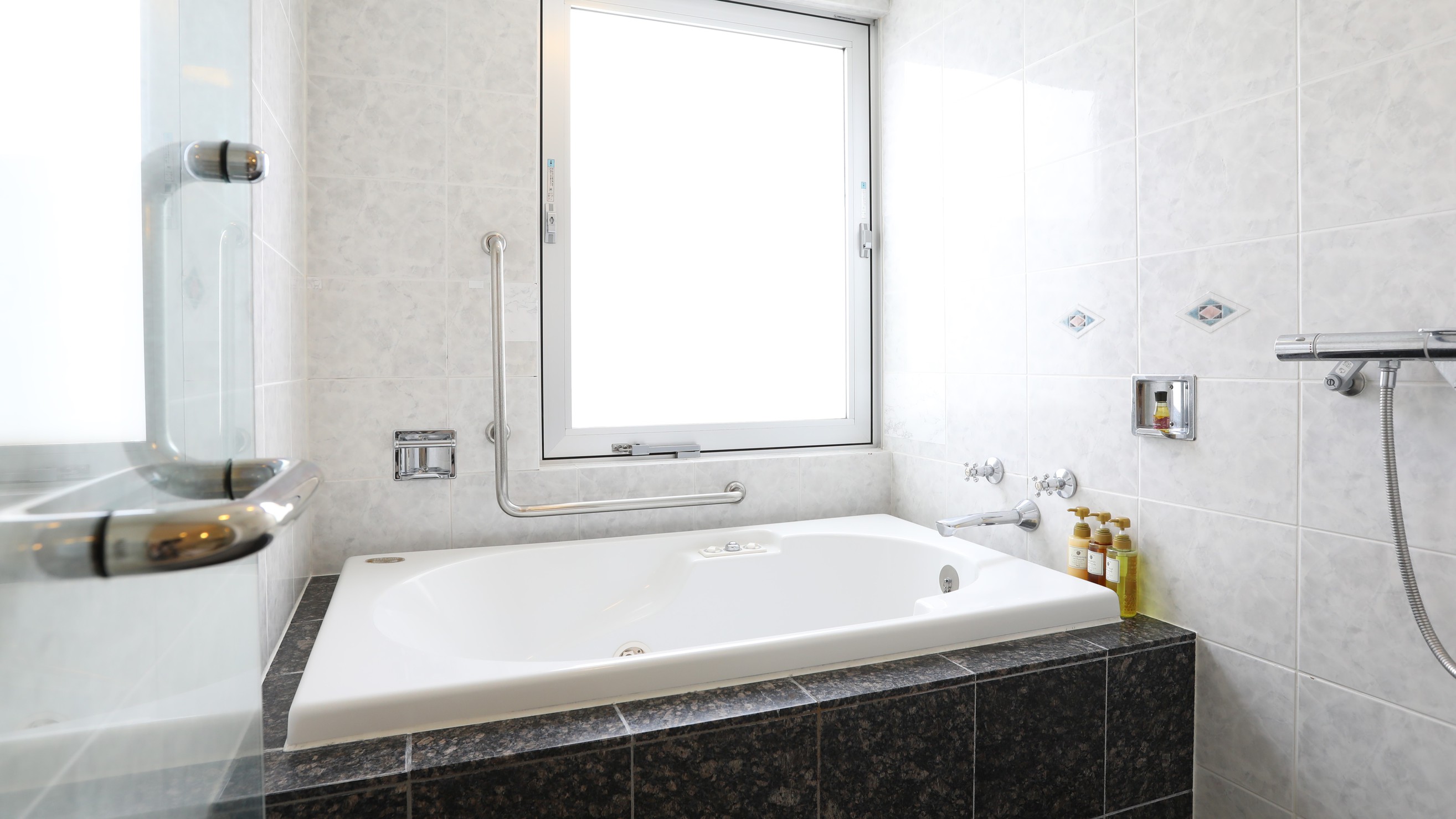 ジュニアスイートツイン