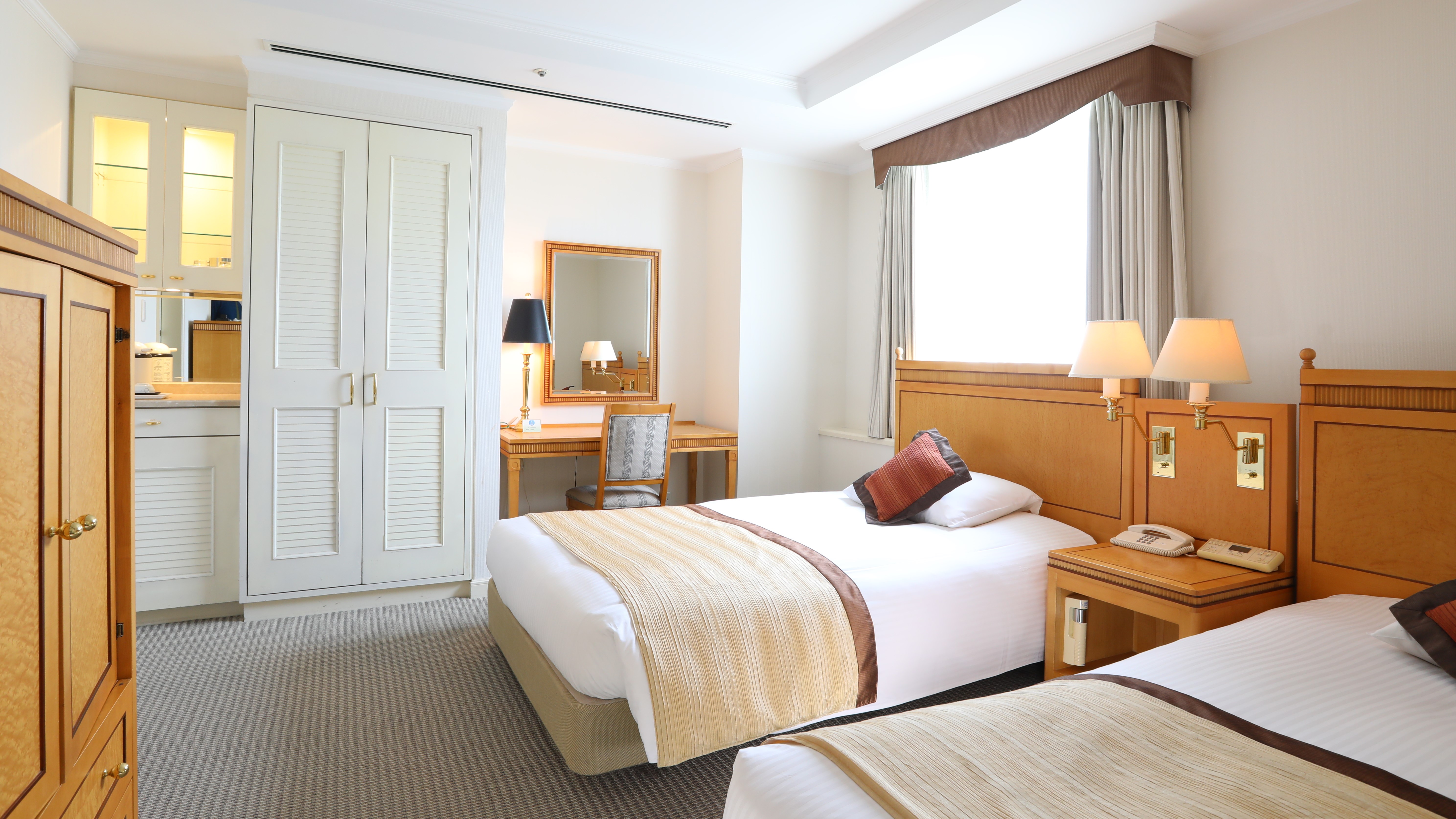 デラックスツイン