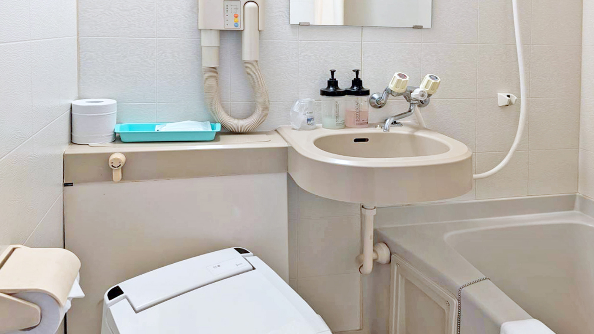 【シングル】使いやすいユニットバスと温水シャワー洗浄付便座のトイレ