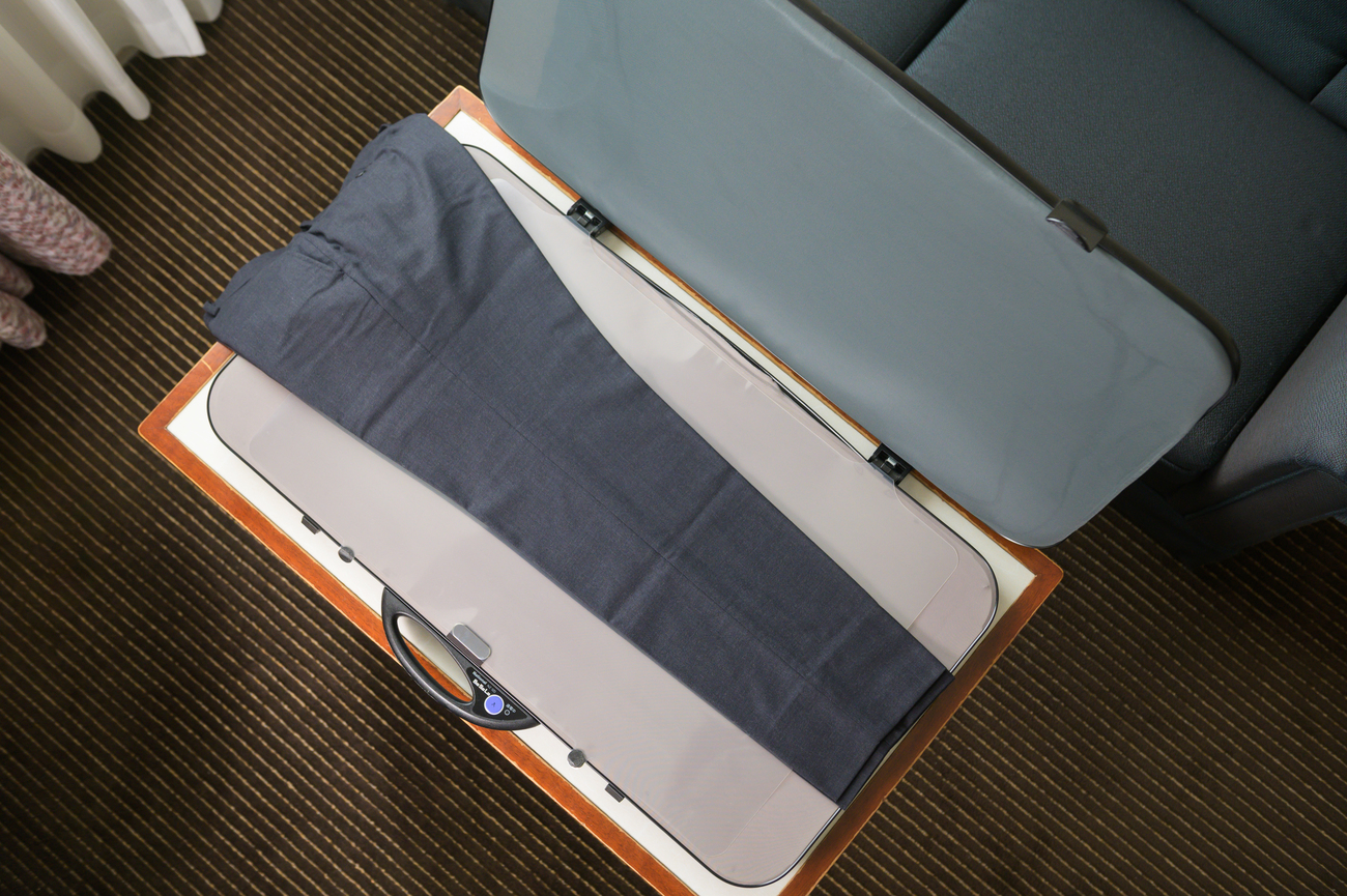 ズボンプレッサー