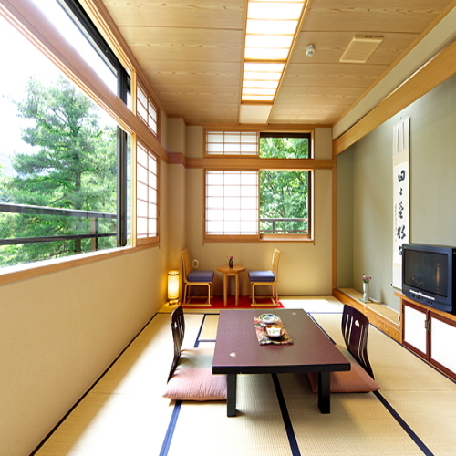 Valley side, 10 tatami mat room, toilet with flushing device, washstand