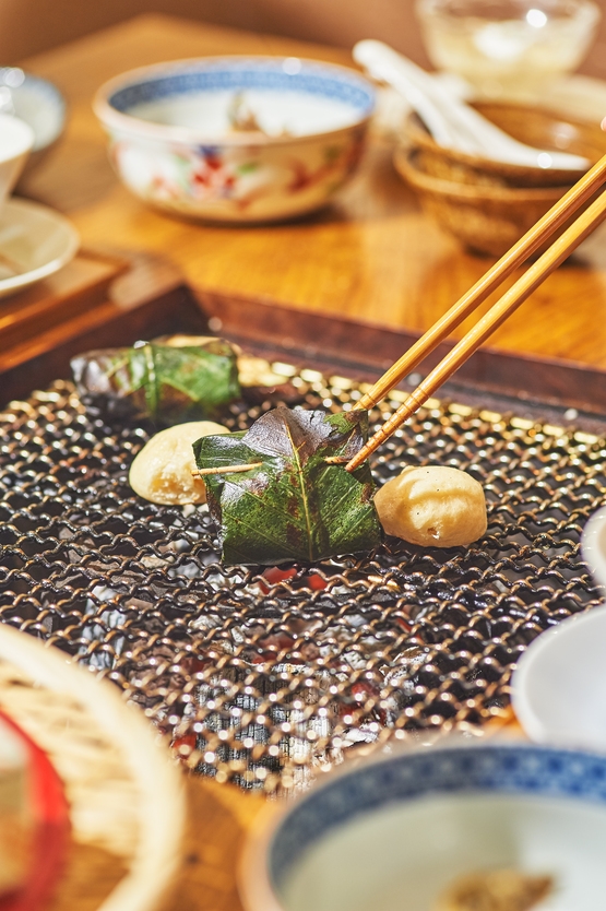 源泉掛け流しの３か所の貸切風呂と囲炉裏会席を愉しむ旅【IRORIYAKIコース】