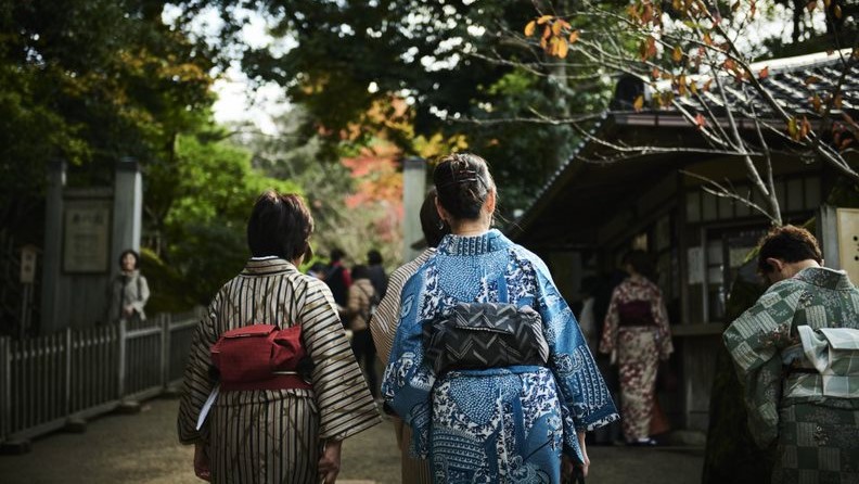 風情ある金沢の街並みは、着物での街歩きもおすすめです。