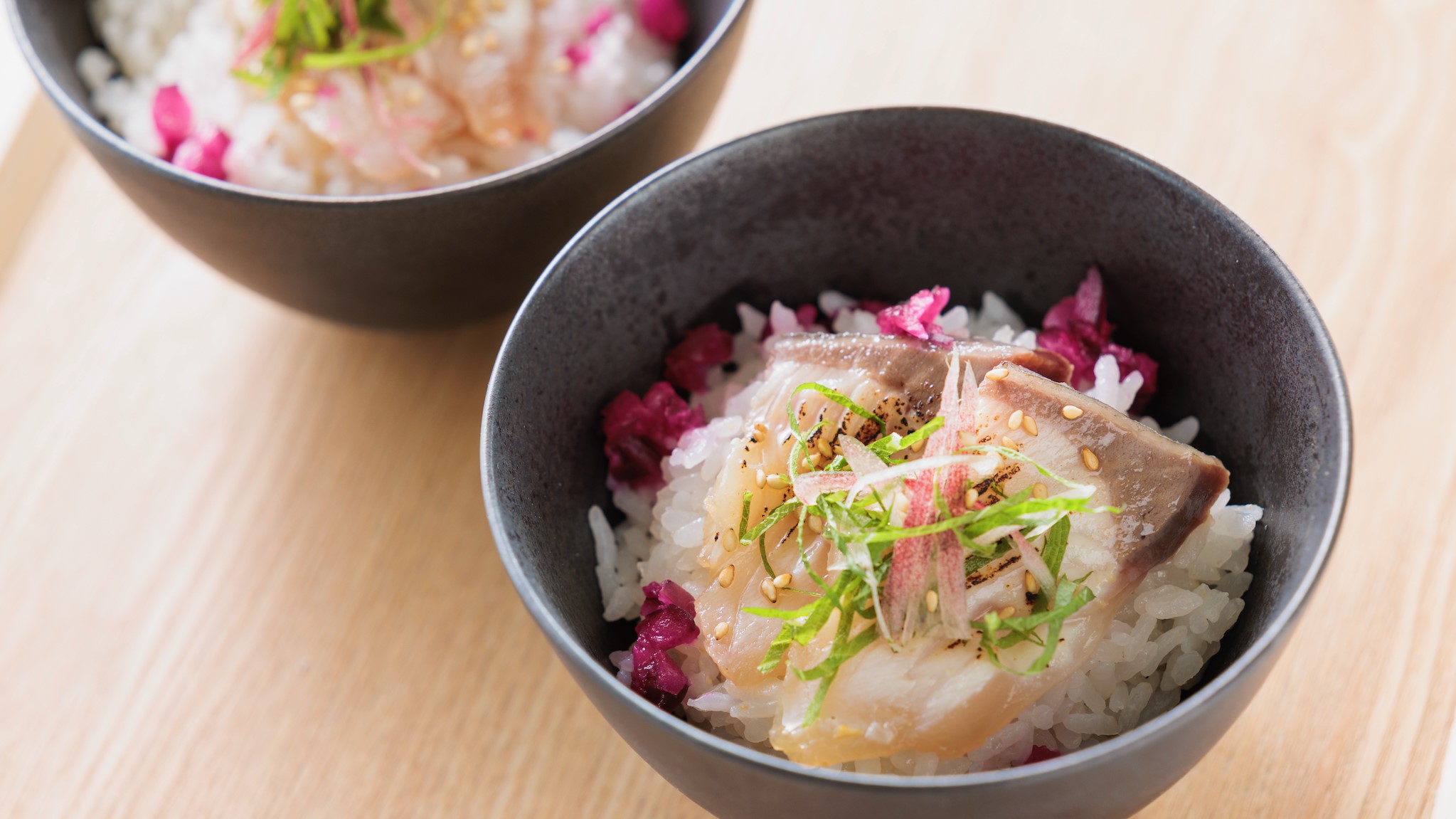 ご当地グルメキッチン　 いしる漬け鰤のミニ炙り丼