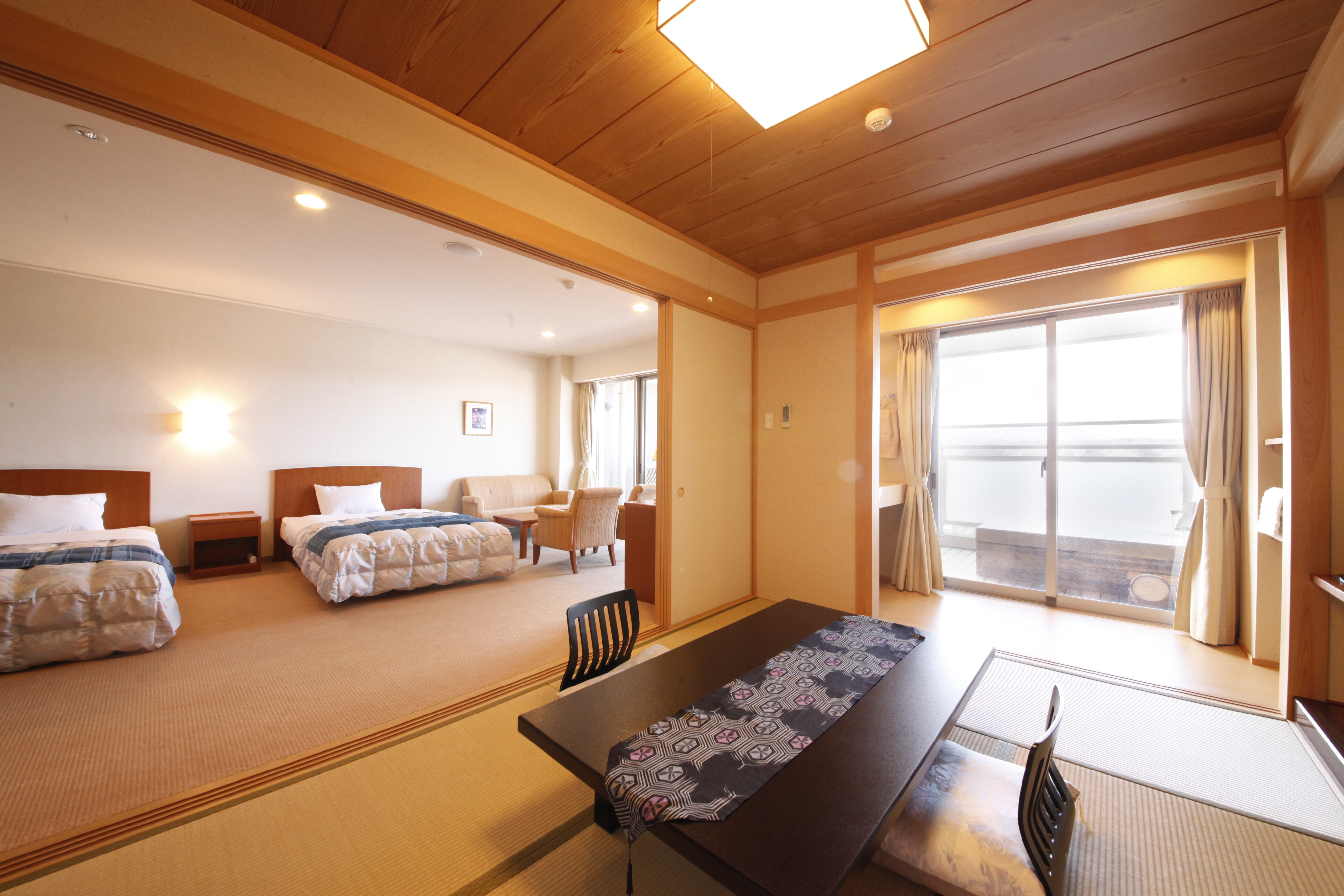本館和洋室（露天風呂付）
