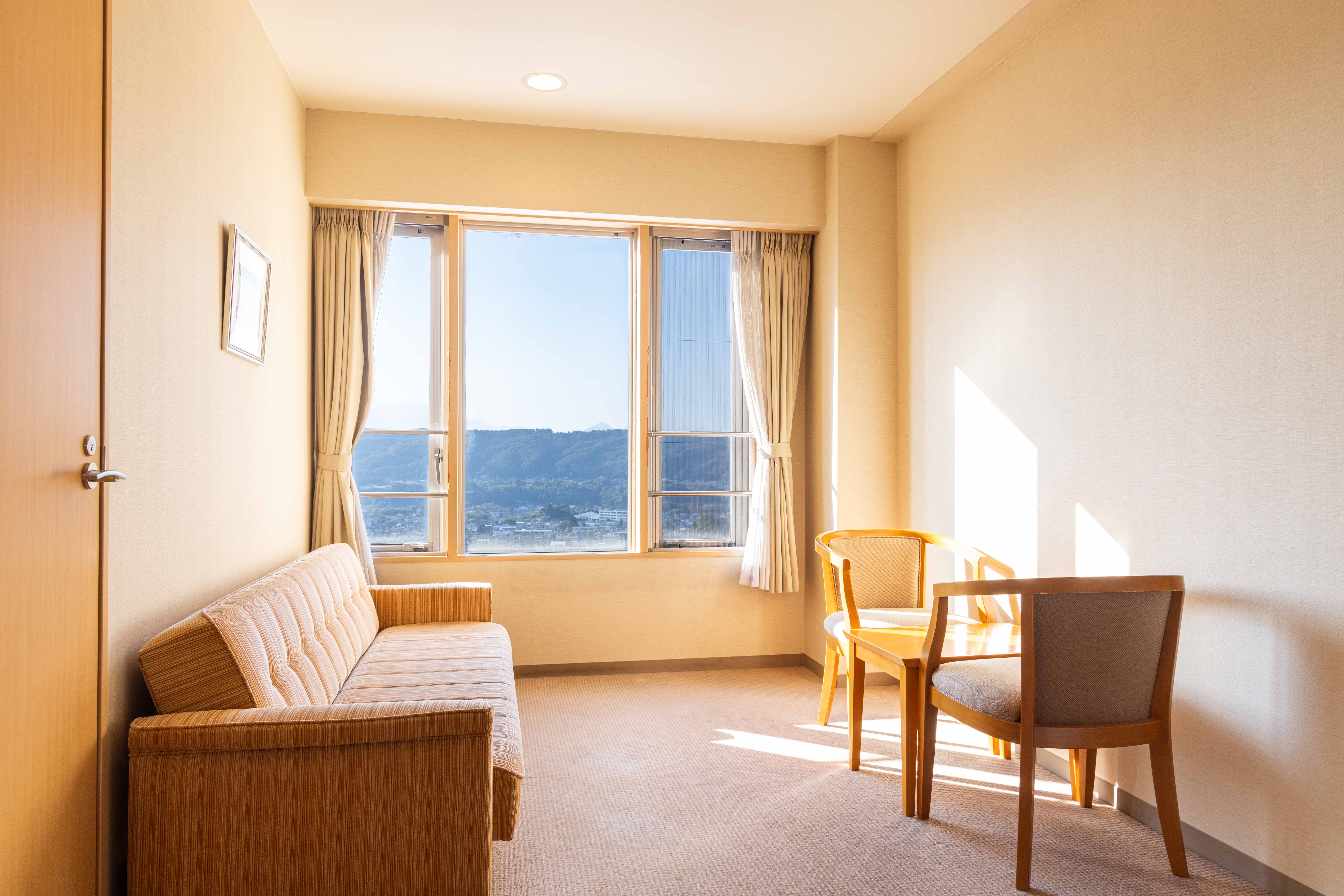 本館洋室ツイン＋ソファーベッドタイプ