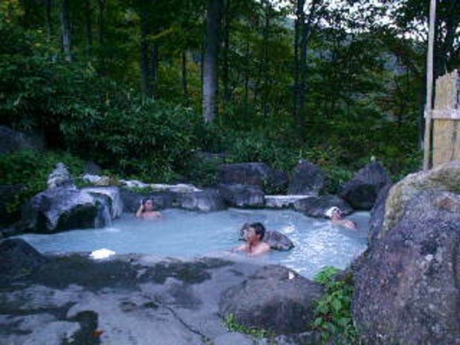 燕の露天風呂・黄金の湯