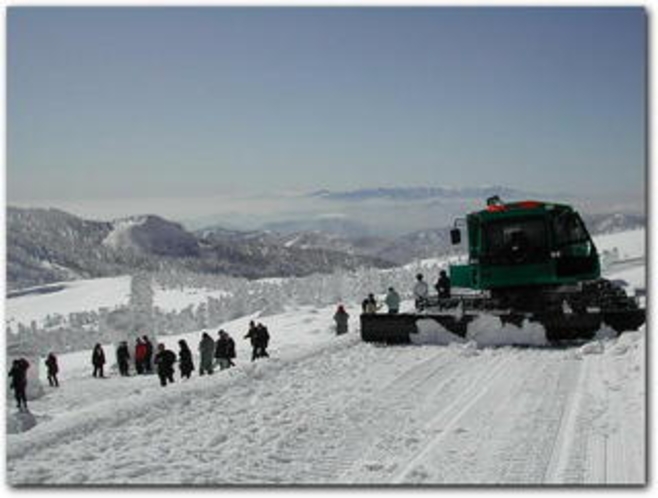 樹氷原ツアー：雪上車に澄川ゲレンデから乗車しアンビリーバボーな白銀の世界へ