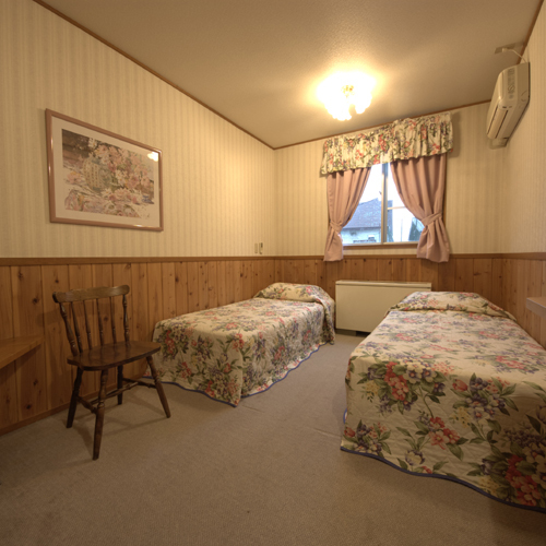 A cute Western-style room popular with couples, couples, and women (* & acute; & forall; `) ノ (example) (with bath) 1