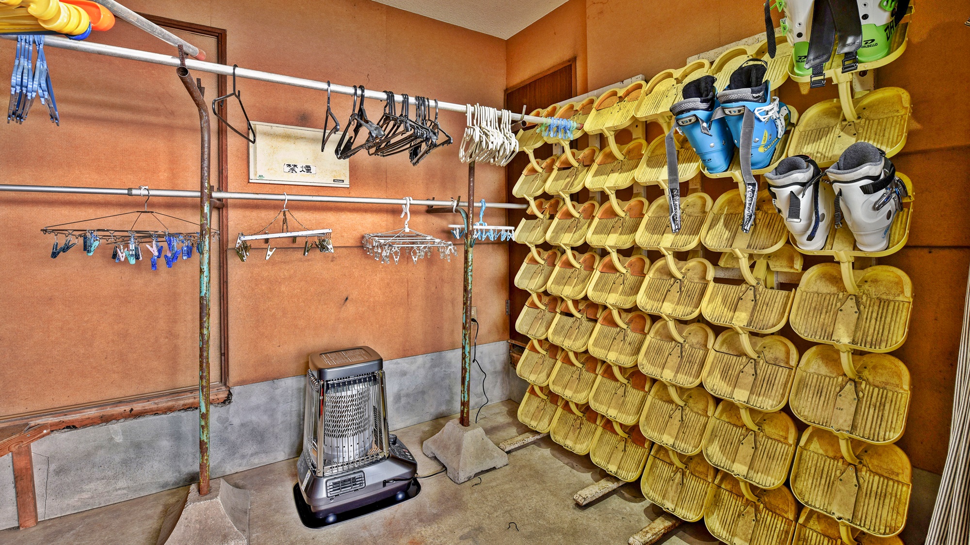 *スキースノボ/乾燥室を併設しております