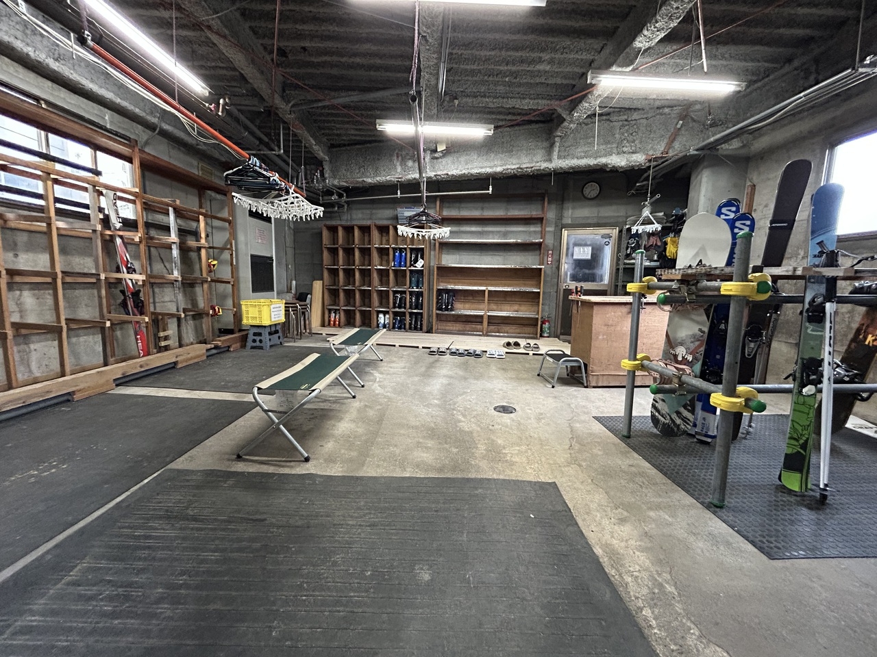 【フレキシブル　夕食別朝食別　北信州満喫プラン　２名様〜４名様　1室】