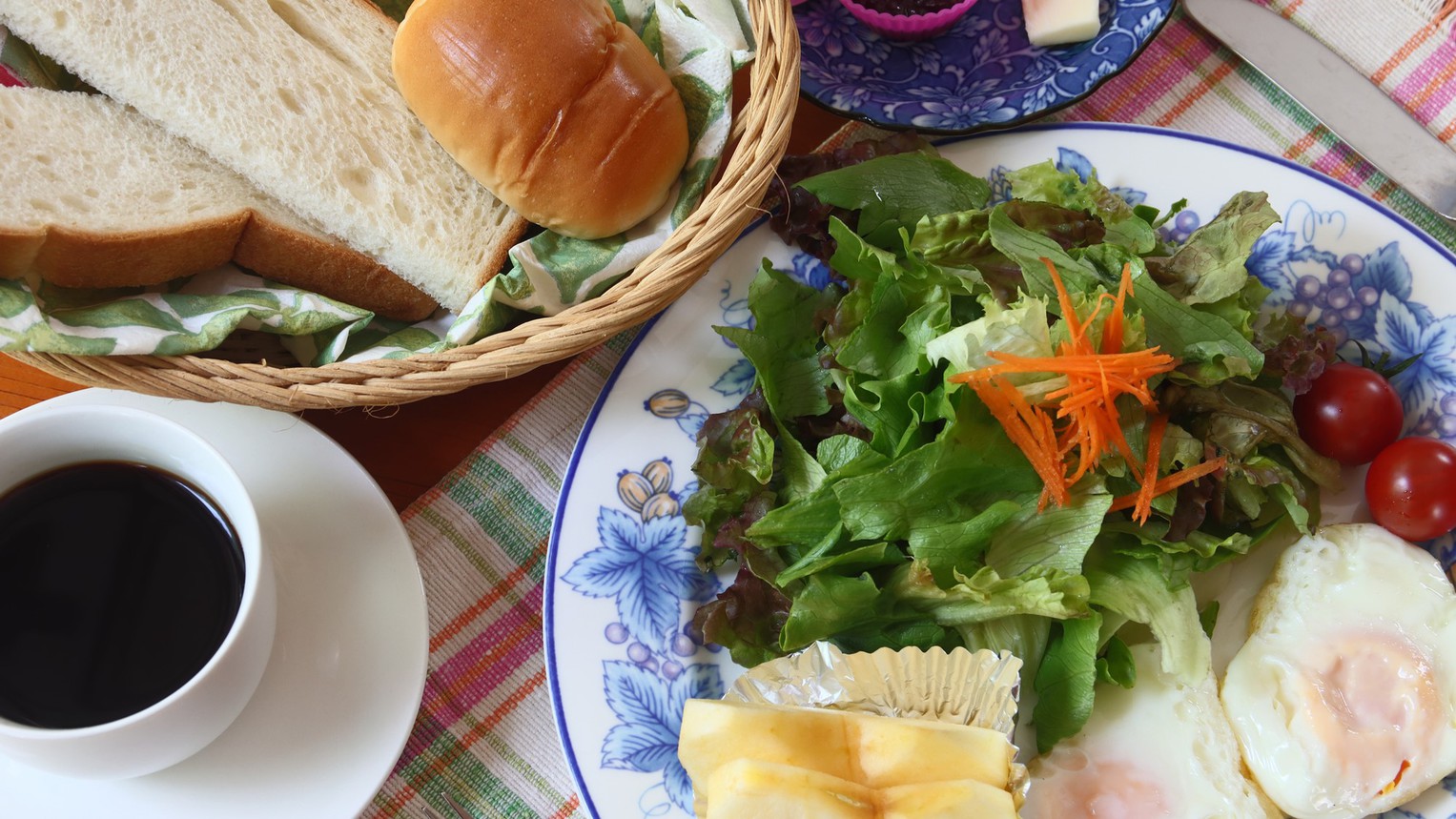 【1泊朝食】 夜は自由に♪ 新鮮野菜たっぷり、高原の朝食を召し上がれ。B＆Bプラン