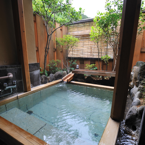 [Guest room with open-air bath, plum] Fuyo no Ma