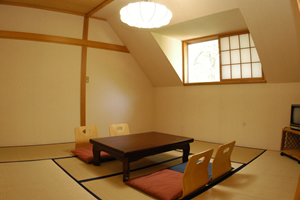 Japanese-style room 8 tatami mats