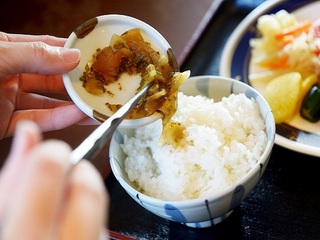 朝食バイキング（ご飯につがる漬）