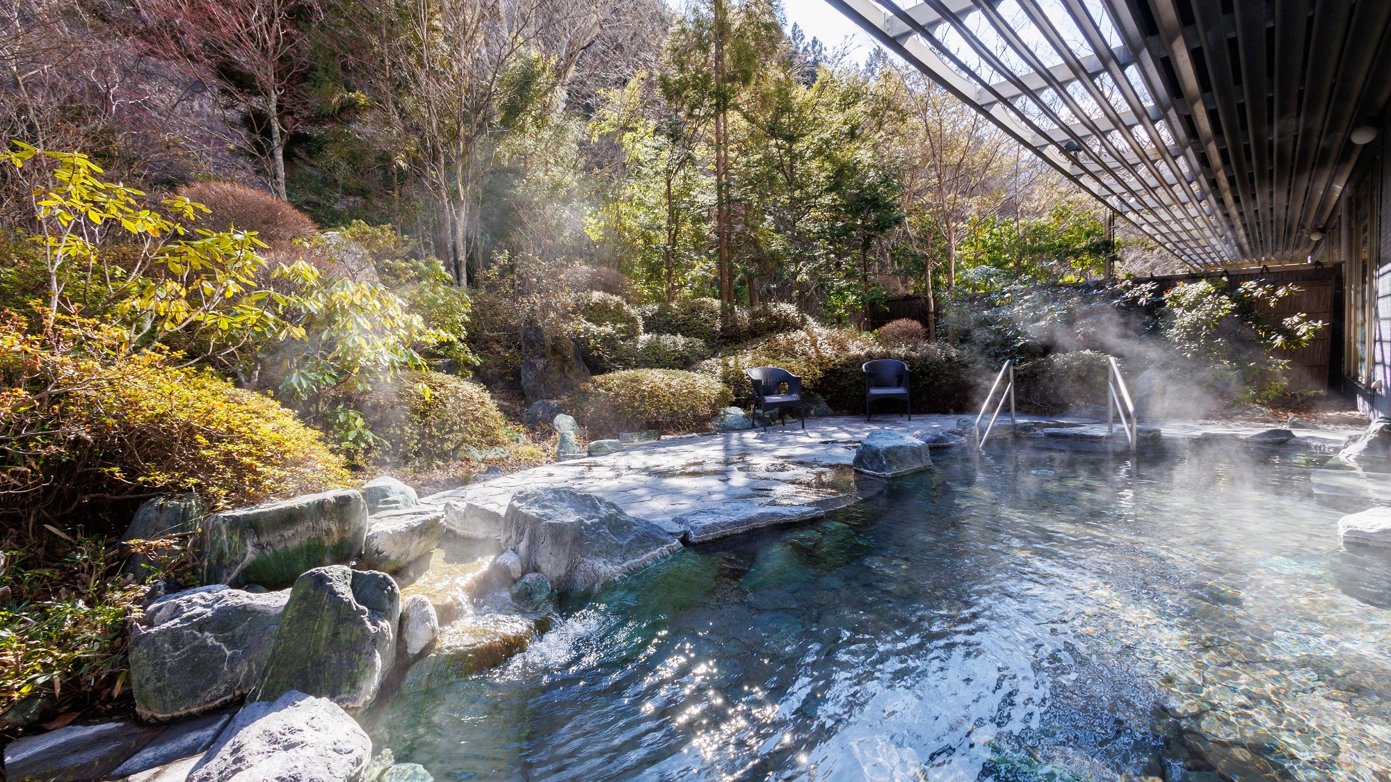 無色透明、クセのない鹿教湯温泉のお湯をお楽しみ下さい。