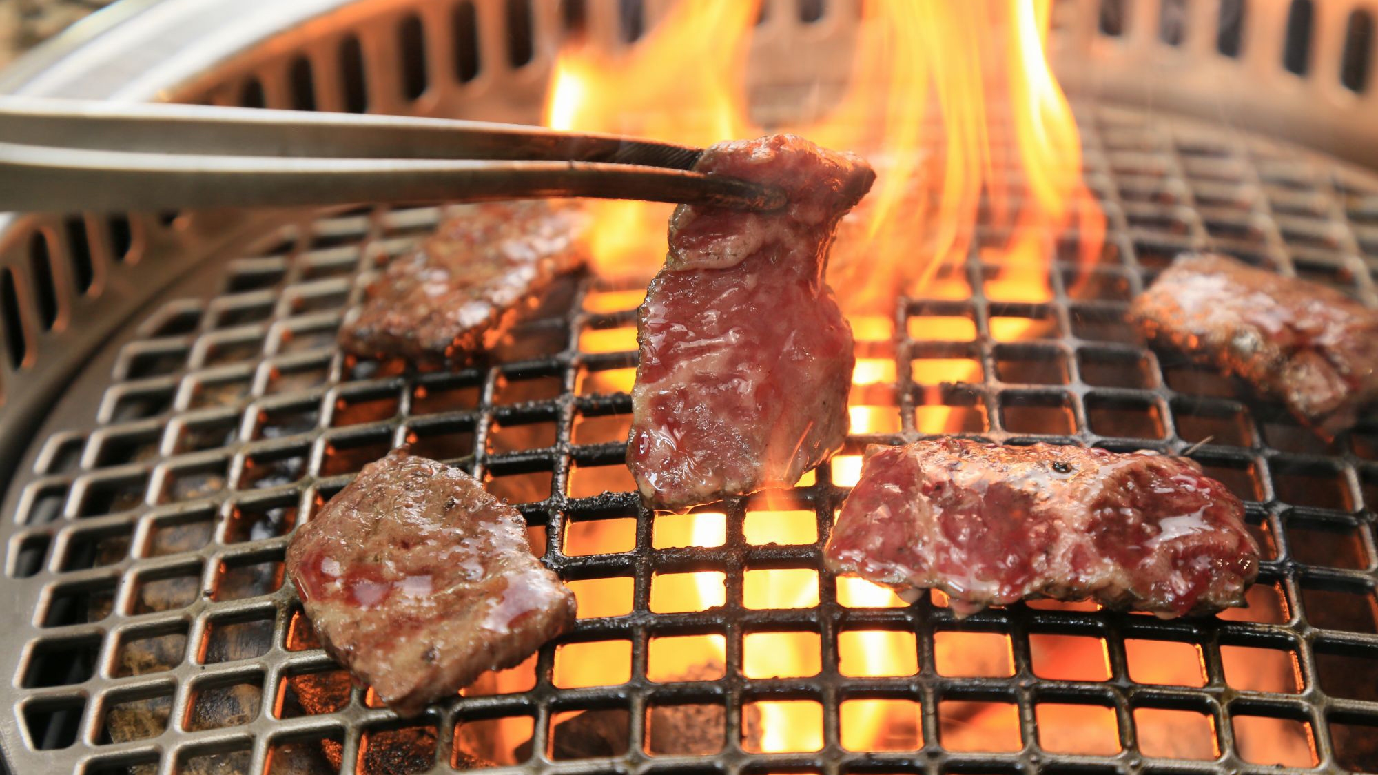 石垣島ブランド牛「美崎牛」＆沖縄県産「あぐー豚」90分贅沢食べ放題！島の肉グルメを満喫／朝夕食付