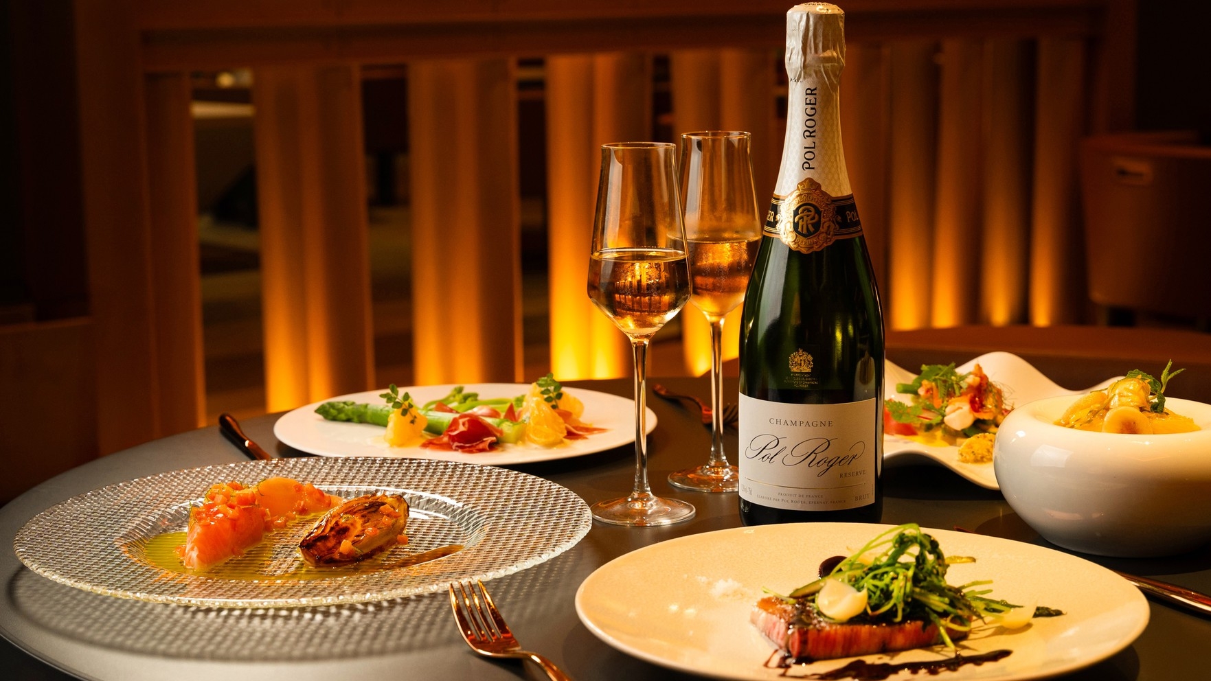 【1日5室限定】一夜限りの即興ディナーコース＆ラウンジアクセス付き