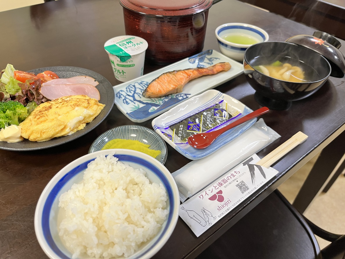 【朝食付き】ボリュームたっぷり和定食で1日の活力チャージ★