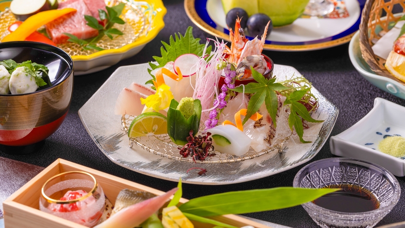 【親孝行応援◆５大特典付】敬老の日は温泉旅行をプレゼント♪美食と美人湯でもてなす思い出紀行