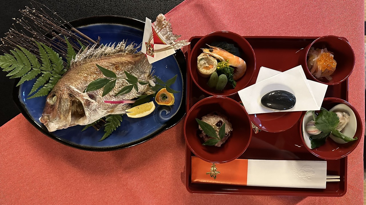 【お食い初め×4大特典付】お子様・お孫様の人生最初の晴れ舞台☆夕食は愛媛の美食会席で心温まる家族時間